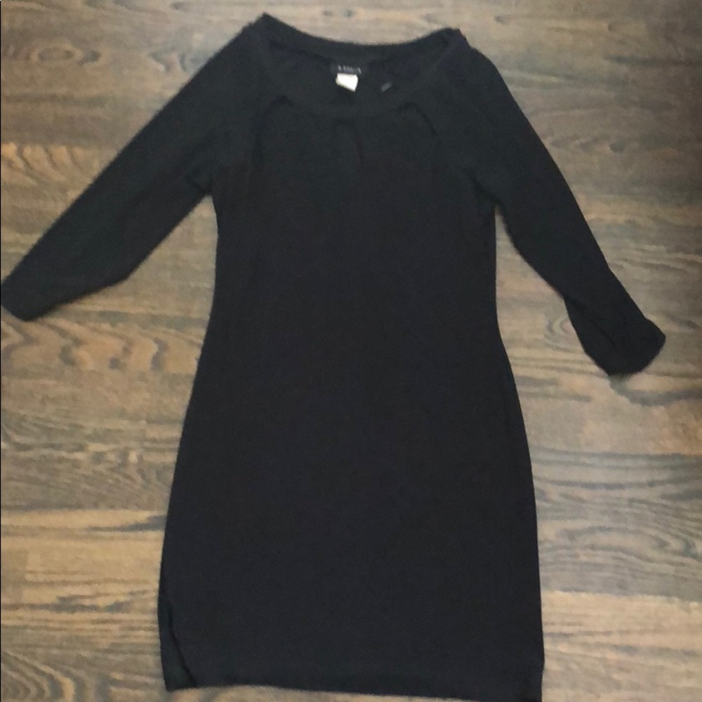 New black dress - Picture 1 of 4